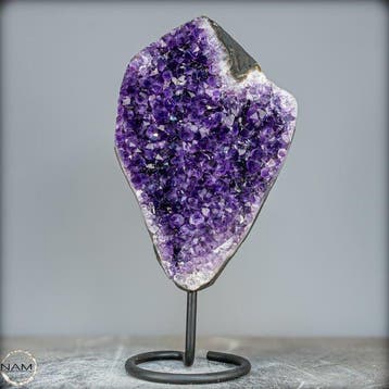 Natuurlijke amethist op standaard, Uruguay- 4494.52 g