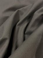 Weefsel met een dichte en regelmatige structuur, sterk en