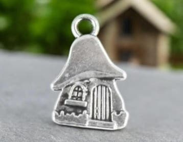 4 x Metalen bedel van een paddenstoel huisje, antiek zilv..., Ophalen of Verzenden, Nieuw, Bedel