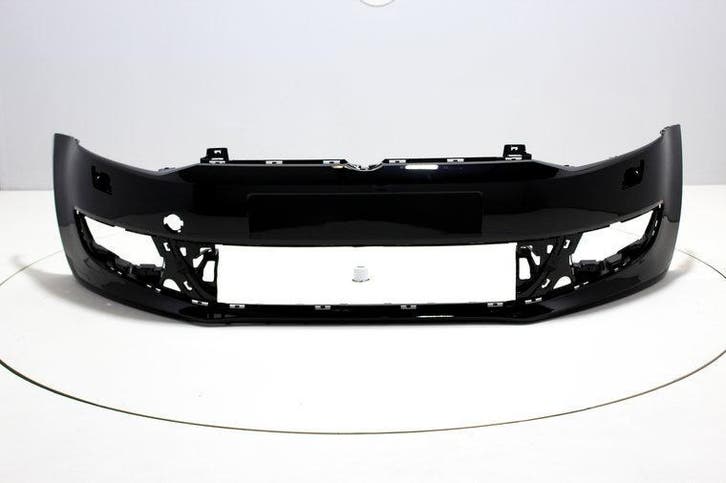 Voorbumper +Koplampsproeiers Volkswagen Polo 6R BRILJANTSCHW, Auto-onderdelen, Carrosserie en Plaatwerk, Nieuw, Volkswagen, Voor
