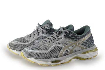 Asics Sportschoenen in maat 38 Grijs, Verzenden, Sportschoenen, Zo goed als nieuw, Grijs