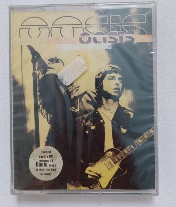 Oasis - Familiar to Millions - 1 x double tape - Still, Cd's en Dvd's, Vinyl Singles