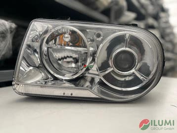 CHRYSLER 300C XENON KOPLAMP LINKS KPL 04805761AJ, Verzenden, Gebruikt, Chrysler