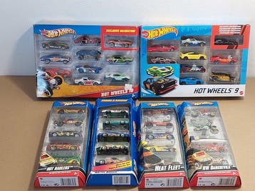 Hot Wheels 1:64 - Model raceauto (39) - Hot Wheels assorted, Hobby en Vrije tijd, Nieuw