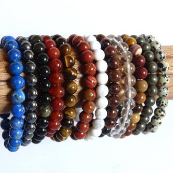 Prachtige collectie armbanden van lapis lazuli, tijgeroog,
