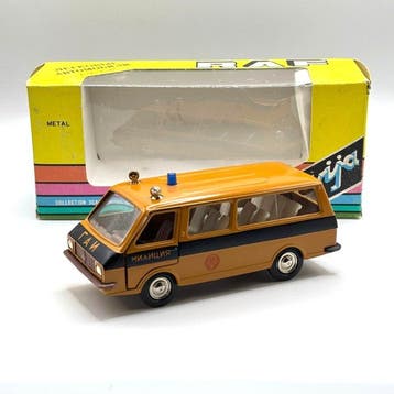Novoexport 1:43 - Modelauto - USSR RAF-2203 Latvija, Nieuw