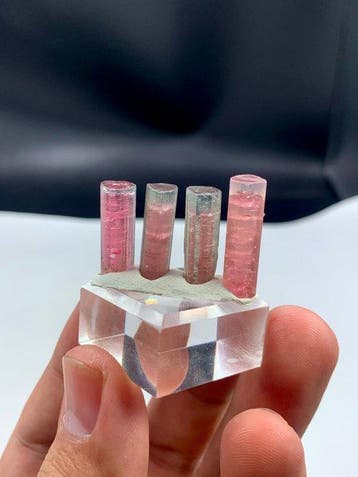 Bi-kleurige tourmalijn Kristalen - Hoogte: 24 mm - Breedte:, Verzamelen, Mineralen en Fossielen