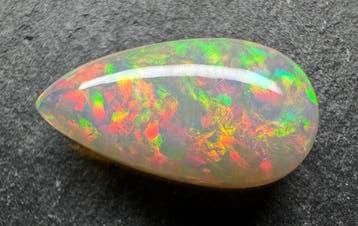 Opaal Cabochon- 1.57 g