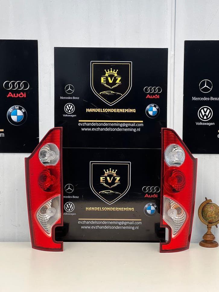 Renault Kangoo achterlicht set rechts en links bj.2010, Auto-onderdelen, Verlichting, Gebruikt, Renault