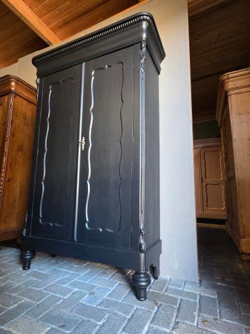 Zwarte biedermeier linnenkast kledingkast, Antiek en Kunst, Ophalen of Verzenden