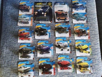 Hot Wheels, Mattel 1:64 - Modelauto (17) - Ferrari F40, Nieuw