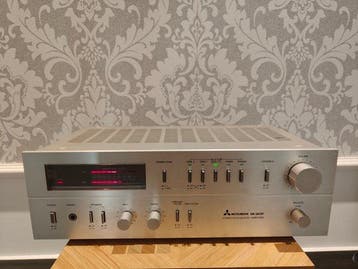 Mitsubishi - DA-U630 Solid state geïntegreerde versterker, Nieuw