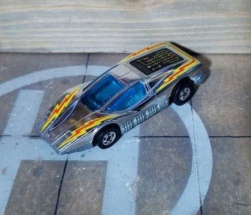 Hot Wheels 1:64 - Modelauto - HOT WHEELS 1977 BW LARGE, Nieuw