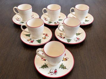 Wedgwood - Kop en schotel (12) - Aardewerk - Windsor