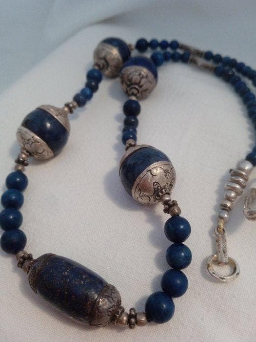 Lapis lazuli - Zilver, Metaal - Halsketting, Antiek en Kunst, Kunst | Niet-Westerse kunst