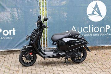 Veiling: Scooter Piaggio VESPA SPRINT 50 Benzine 2024 (Marge, Ophalen, Gebruikt, Overige modellen, Benzine
