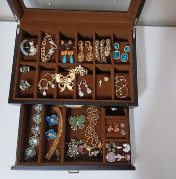 Themacollectie - Collectie van vintage sieraden (waarvan