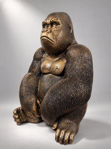 Beeld, a monkey golden bronze - 35 cm - polyresin