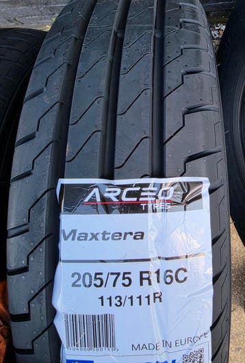 205/75r16C 113/111 Made in Europe Dot26.Nieuwe A merk banden, Ophalen, 16 inch, Nieuw, 205 mm