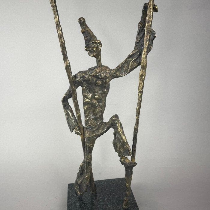 Sawomir Micek (1956) - “Above the Ordinary” (Bronze, Antiek en Kunst, Kunst | Designobjecten