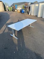 Elektrisch Zit Sta Bureau - 200x80 cm - Merk Herman Miller!, Huis en Inrichting, Bureaus, Verzenden, In hoogte verstelbaar, Zo goed als nieuw