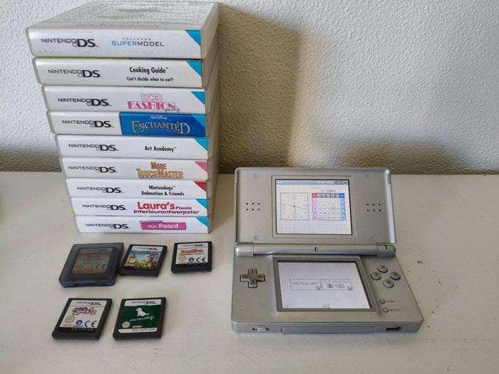 Nintendo - DS lite - Nintendo DS Lite met 14 games en, Spelcomputers en Games, Spelcomputers | Overige Accessoires