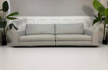 Minotti Hamilton Sofa Stof Grijs Bank Showroommodel, Huis en Inrichting, Banken | Bankstellen, Tweepersoons, Ophalen of Verzenden