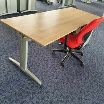 (MDK-106625) Mibra complete werkplek met nieuw bureaublad..., Ophalen of Verzenden, In hoogte verstelbaar, Gebruikt