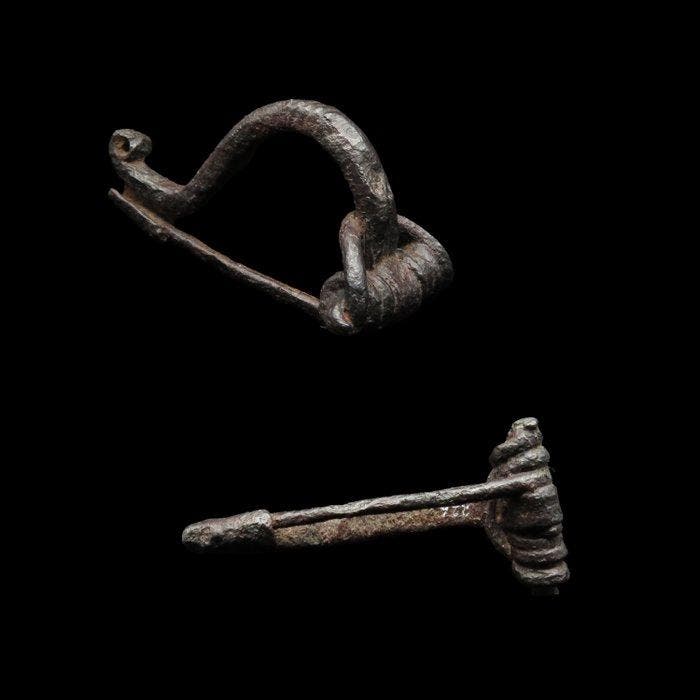 Oud-Romeins Brons Versierde kruisboogbroche/fibula (1x) -, Sieraden, Tassen en Uiterlijk, Antieke sieraden