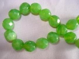 10 x facet glaskraal 12mm groen opal (Groene glaskralen), Ophalen of Verzenden, Nieuw, Kraal