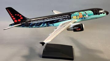 Brussels Airlines / Moulinsart - Tintin - Maquette avion, Boeken, Strips | Comics, Nieuw