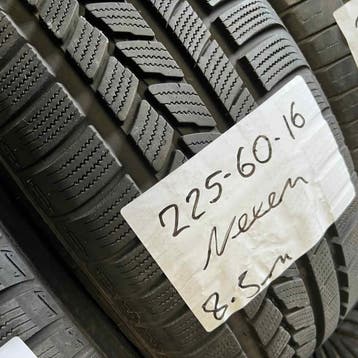 2 x Nexen 225-60-16 Winterbanden 8,5mm, Gebruikt, 16 inch, Band(en), Personenwagen