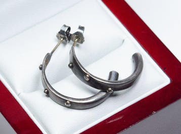 Zonder minimumprijs - Oorbellen - 585 goud / zilver - 0,10, Nieuw
