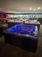 Jacuzzi / spa 200x200 – plug & play 220V – massage, blower, Ophalen, Zo goed als nieuw, Pomp, Vast