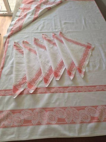 Tafelkleed (7) - 150 cm - 65 cm - Tafelkleed + 6 servetten