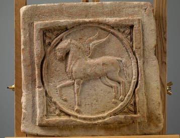 Byzantijns Terracotta Reliefplaat met Pegasus - 22 cm