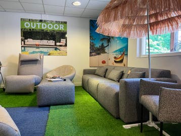 Chill Line Prada en Milaan Outdoor bank, nergens goedkoper, Ophalen of Verzenden, Nieuw, Kunststof