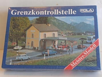 Pola H0 - 818 - Modeltreinlandschap (1) - Bouwkit jaren 80, Nieuw