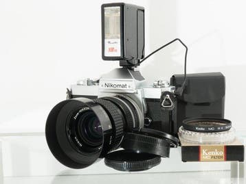 Nikon FT3 + Nikkor Ai-s Zoom 3,3-4,5/35-70mm 18B Flash, Nieuw