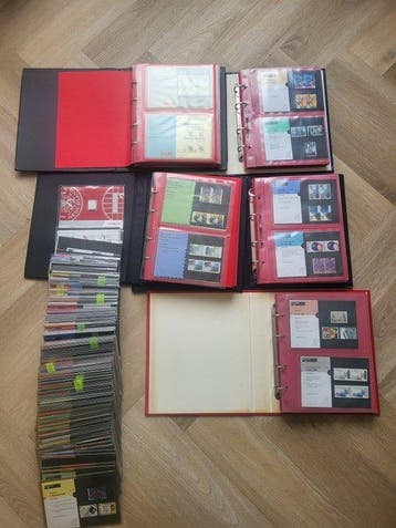 Nederland 1982/2001 - Vijf mappen met verzameling postzegel, Postzegels en Munten, Gestempeld
