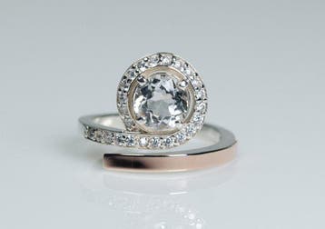 Zonder minimumprijs - Ring - 9K goud / 925 zilver -, Nieuw