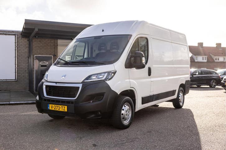 Peugeot Boxer 330 2.0 BlueHDI L2H2 Premium, Auto's, Bestelauto's, Onderhoudsboekje, Lease, Handgeschakeld, Wit, Financial lease