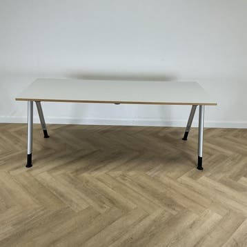 Haworth verstelbaar bureau met kabelgoot 200x80 cm, licht, Gebruikt, In hoogte verstelbaar, Ophalen of Verzenden