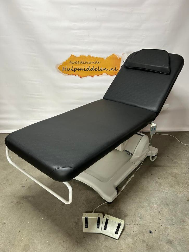 Behandeltafel met elektrisch verstelbaar ruggedeelte, Diversen, Verpleegmiddelen, Gebruikt, Ophalen of Verzenden
