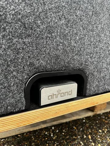 2x Gebruikte Ahrend Belcel (Ahrend Silence Collection), Verzenden