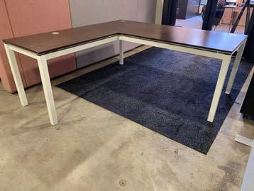 Tweedehands hoekbureau | 180x180cm, Nieuw in verpakking