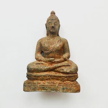 Oud-Indochinese Brons Zittende Boeddha op troon