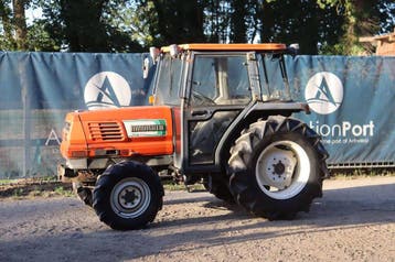 Veiling: Tractor Hinomoto NX320 Diesel 32pk, Gebruikt, 2500 tot 5000, Tot 80 Pk, Ophalen