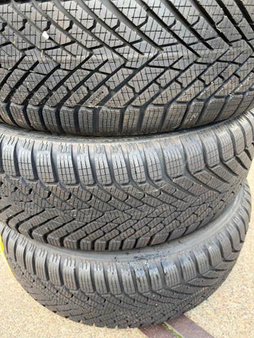 4x 	PIRELLI	215/60/17 CINTURATO WINTER demo incl montage, 17 inch, Winterbanden, Band(en), Personenwagen