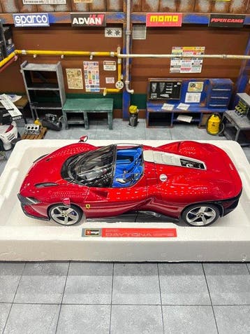 Bburago 1:18 - Modelauto - Ferrari Daytona SP3 Spider (2022), Nieuw